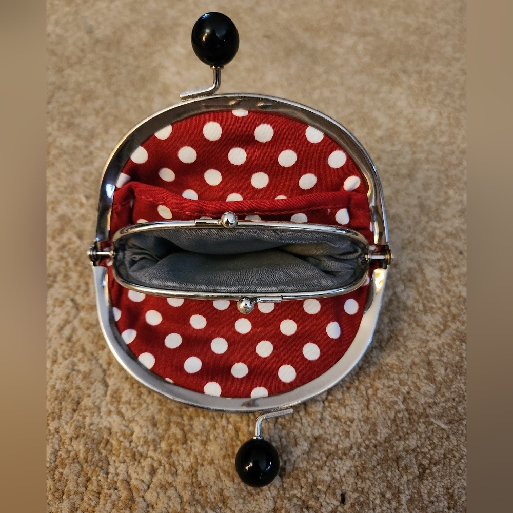 31 Brand Change Purse - Picture 2 of 2